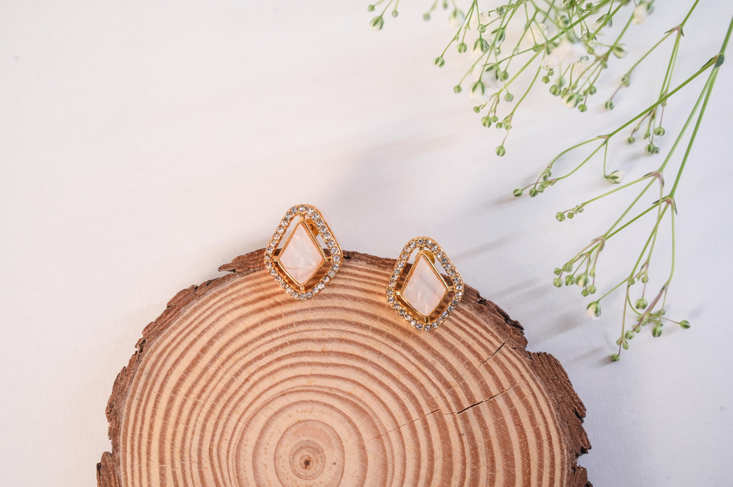 Contemporary Charm Neckpiece with Earrings