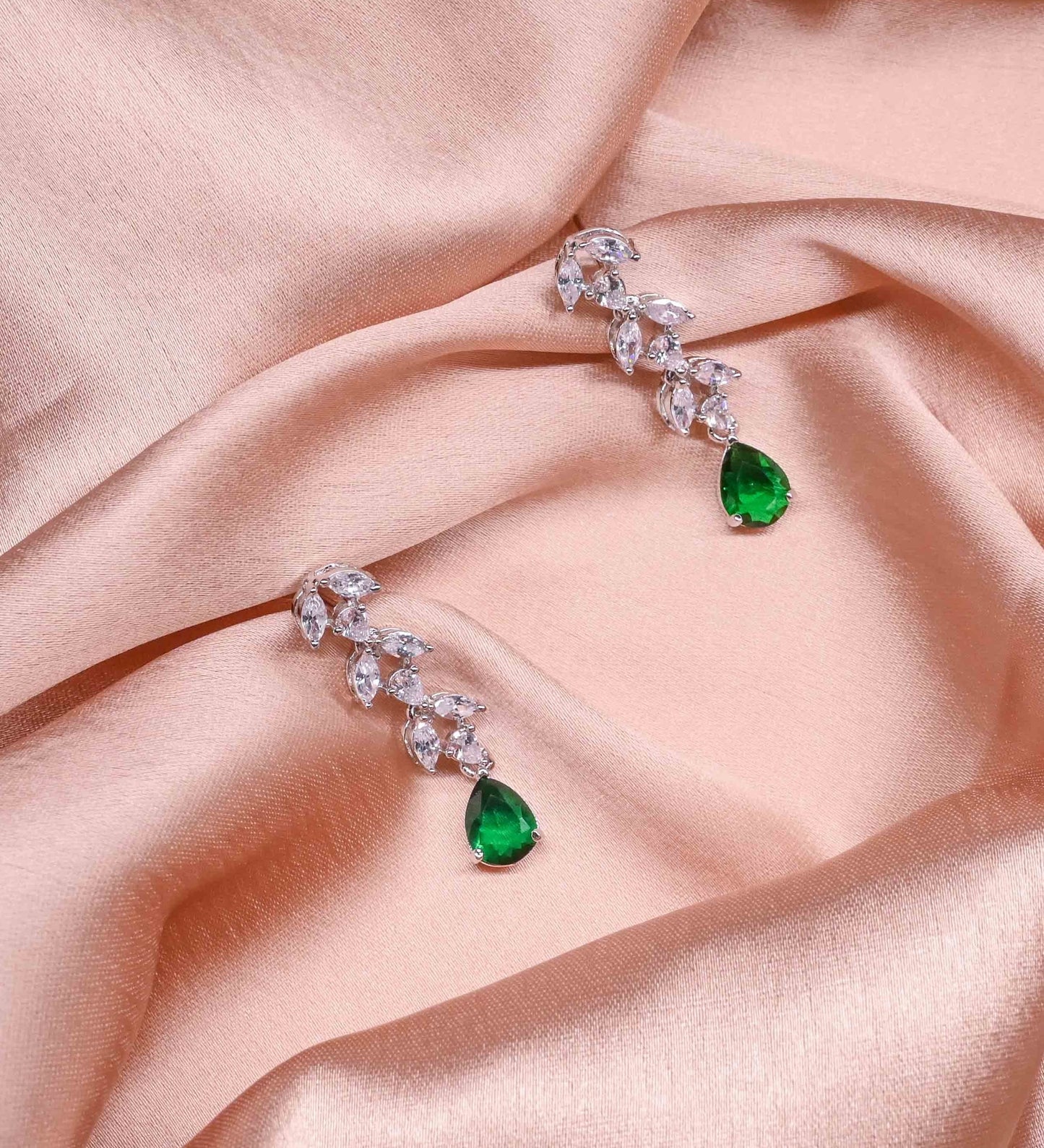 Majestic Emerald Green Pendant Necklace Set