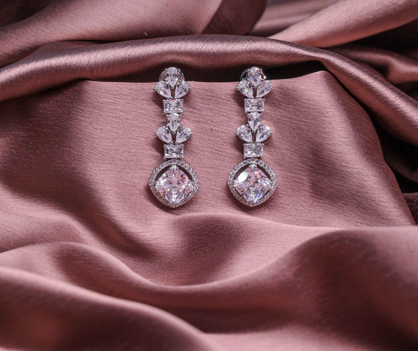 Opulent Cushion Cut Cubic Zirconia Pendant Necklace Set