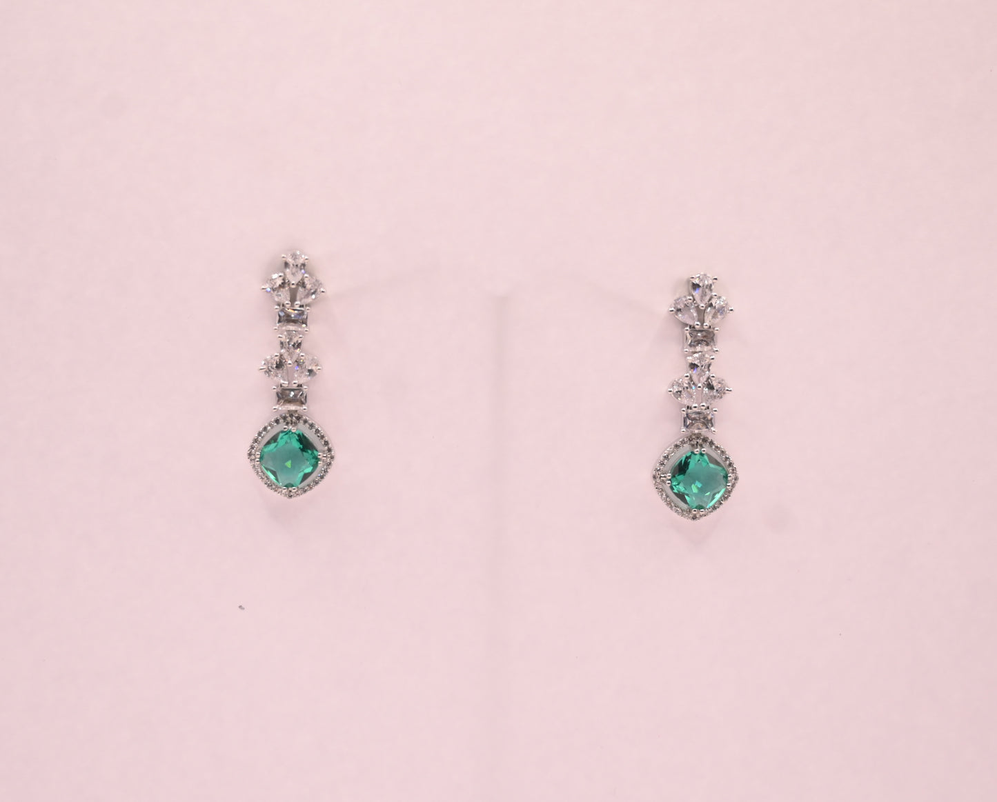 Lustrous Green Cushion Cut Cubic Zirconia Pendant Necklace Set