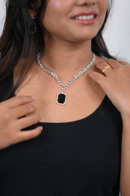 Glamorous Black Square Cut Stone Diamond Necklace Set